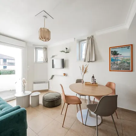 아파트호텔 Chateau D'acotz - Avec Piscine A 300m Des Plages & Ocean