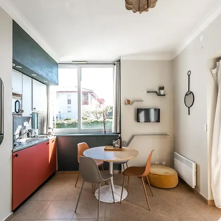 아파트호텔 Chateau D'acotz - Avec Piscine A 300m Des Plages & Ocean