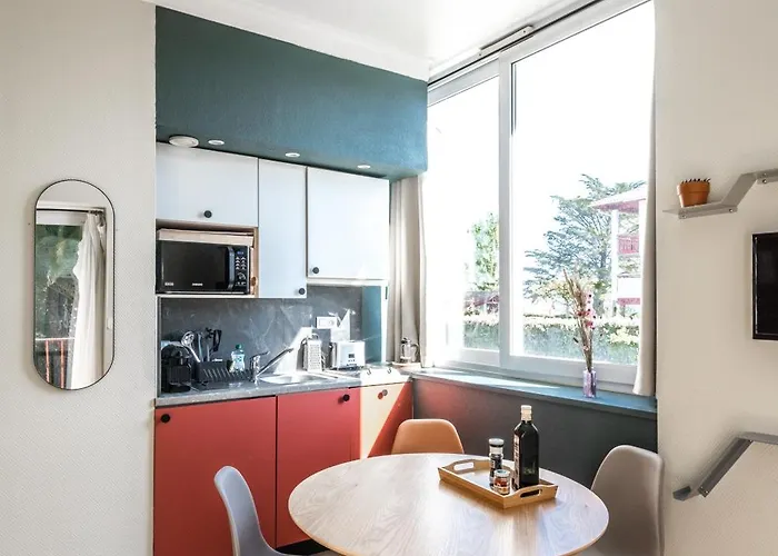 Résidence Château D'acotz - Avec Piscine à 300m Des Plages&océan Apart-hotel 3*