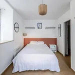 Aparthotel Chateau D'acotz - Avec Piscine A 300m Des Plages & Ocean 3*