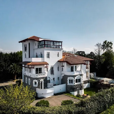 Aparthotel Chateau D'acotz - Avec Piscine A 300m Des Plages & Ocean 3*