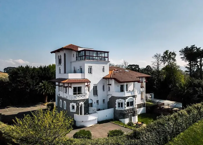 Lägenhetshotell Chateau D'acotz - Avec Piscine A 300m Des Plages & Ocean 3*