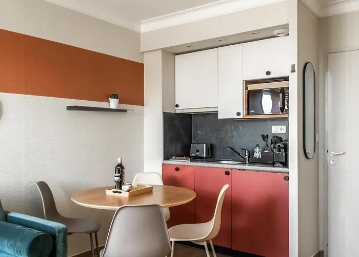 Chateau D'acotz - Avec Piscine A 300m Des Plages & Ocean Lägenhetshotell Saint-Jean-de-Luz