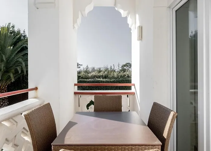 Chateau D'acotz - Avec Piscine A 300m Des Plages & Ocean Lägenhetshotell