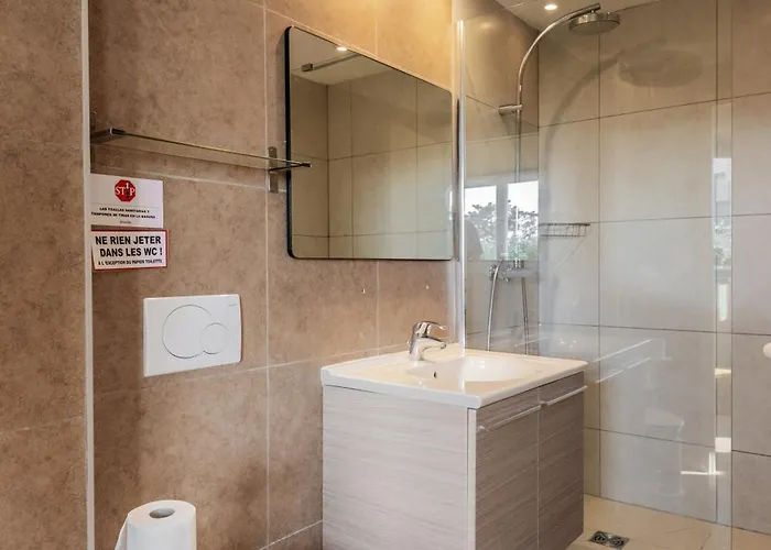 Chateau D'acotz - Avec Piscine A 300m Des Plages & Ocean 3*